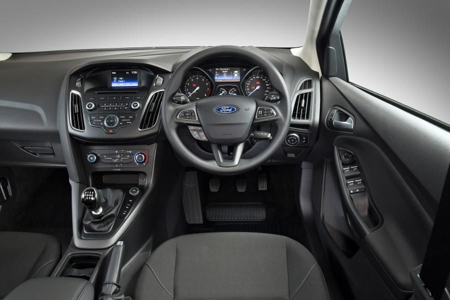  Ford Focus 2015 года  (ZA) (фото 17 из 20)